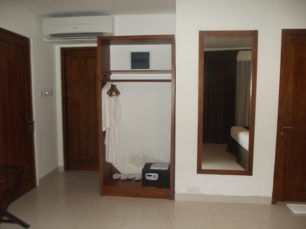 Luwansa Beach Hotel Labuan Bajo Εξωτερικό φωτογραφία