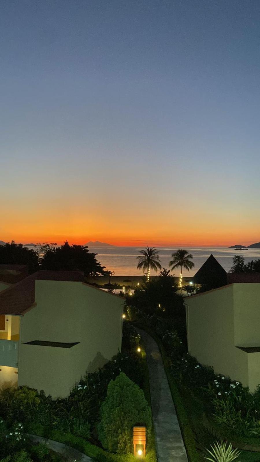 Luwansa Beach Hotel Labuan Bajo Εξωτερικό φωτογραφία