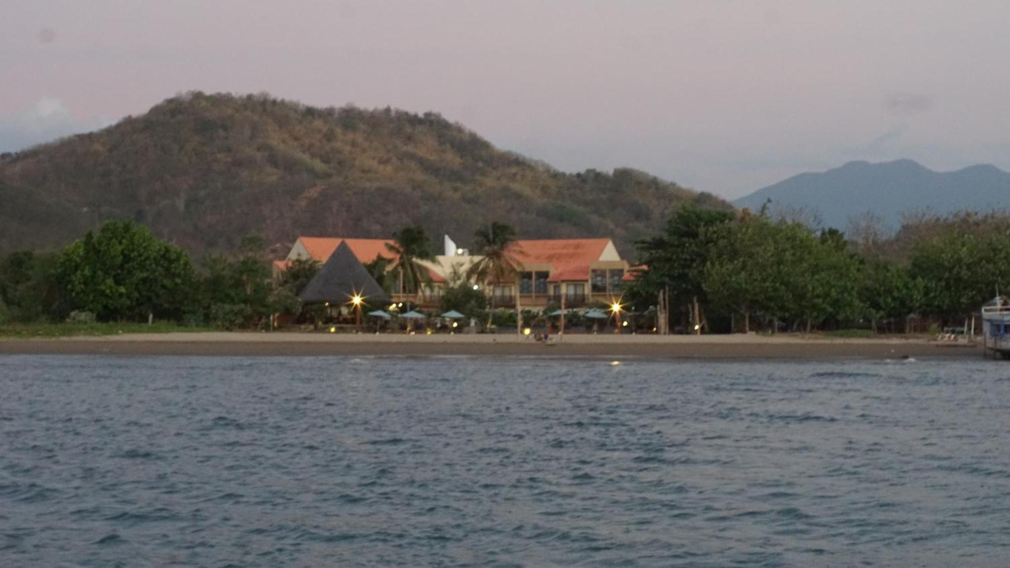 Luwansa Beach Hotel Labuan Bajo Εξωτερικό φωτογραφία