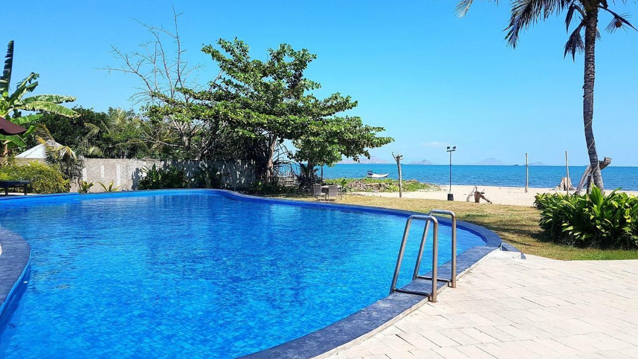 Luwansa Beach Hotel Labuan Bajo Εξωτερικό φωτογραφία