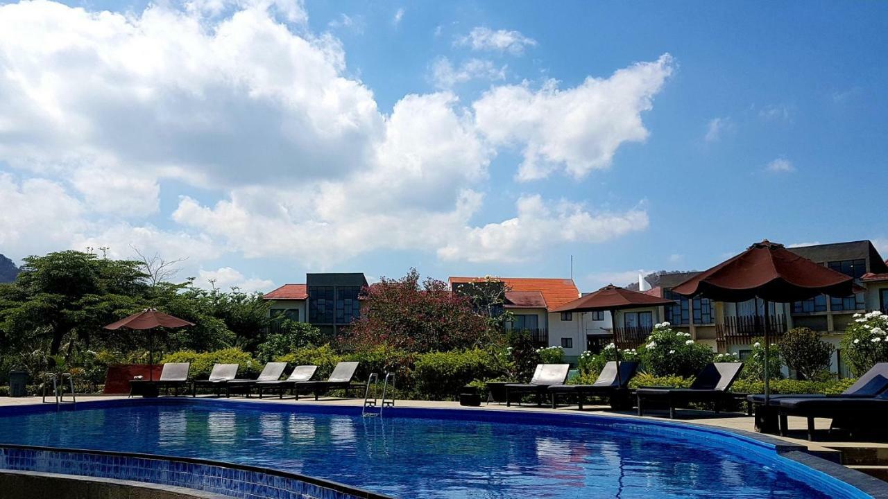 Luwansa Beach Hotel Labuan Bajo Εξωτερικό φωτογραφία